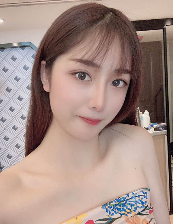 巴黎外围女大学生