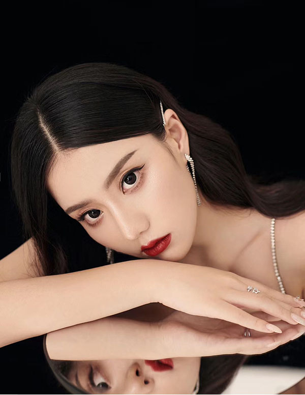 迪拜围经纪人微信